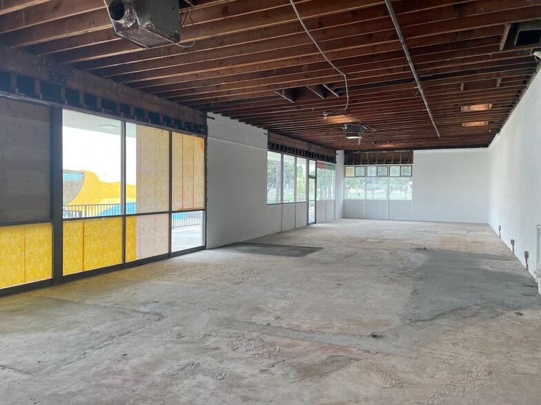 More Photos Of 312-316 Pico Blvd, Santa Monica Storefront Retail Office For Lease
