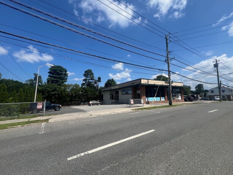 More Photos Of 800-808 E Boston Post Rd, Mamaroneck Storefront For Lease