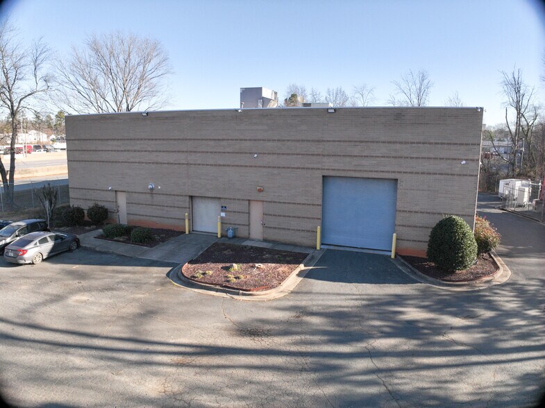 More Photos Of 4800 Reagan Dr, Charlotte Office For Sale