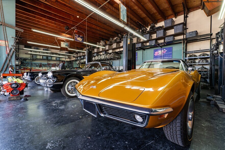 More Photos Of 411 S Harbor Blvd, Santa Ana Auto Dealership For Sale