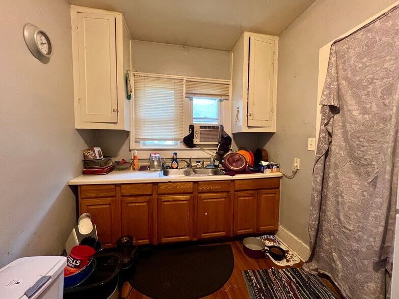 More Photos Of 2502 Pine Ave, Mattoon Apartments For Sale