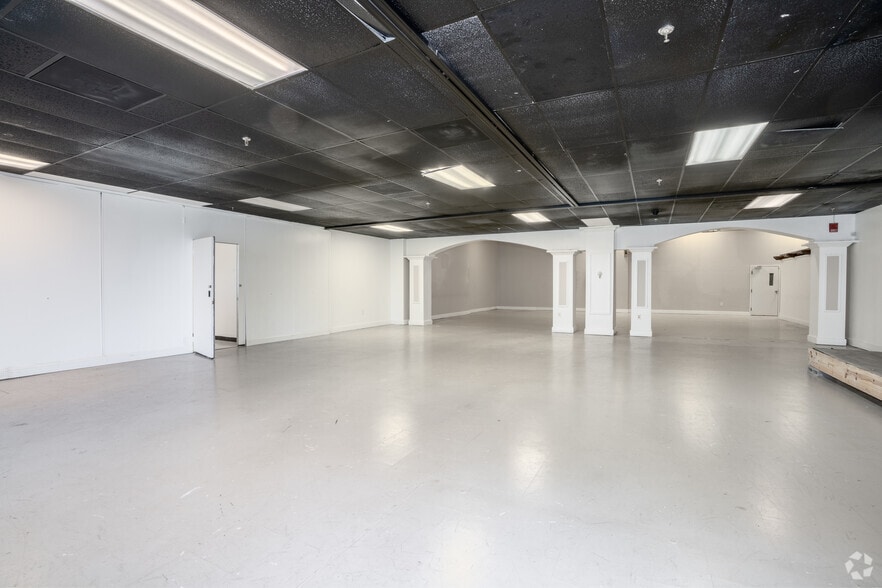 More Photos Of 1461-1477 Highway 20 W, McDonough Warehouse For Lease