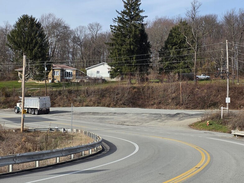 More Photos Of 108 Main St, Donegal Land For Sale