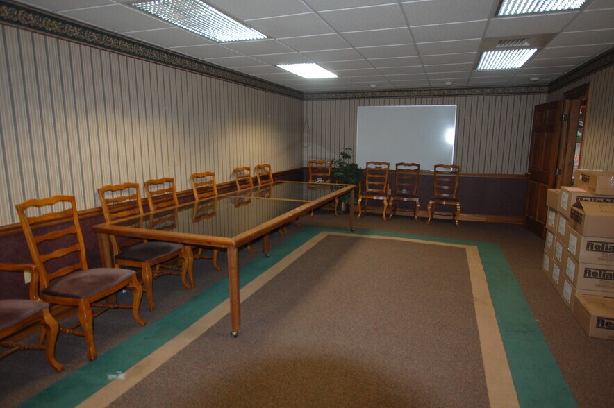 More Photos Of 2636 S Work St, Falconer Manufacturing For Lease