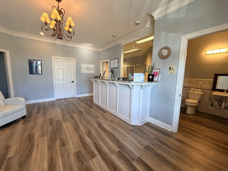 More Photos Of 10528 Kentshire Ct, Baton Rouge Office For Lease