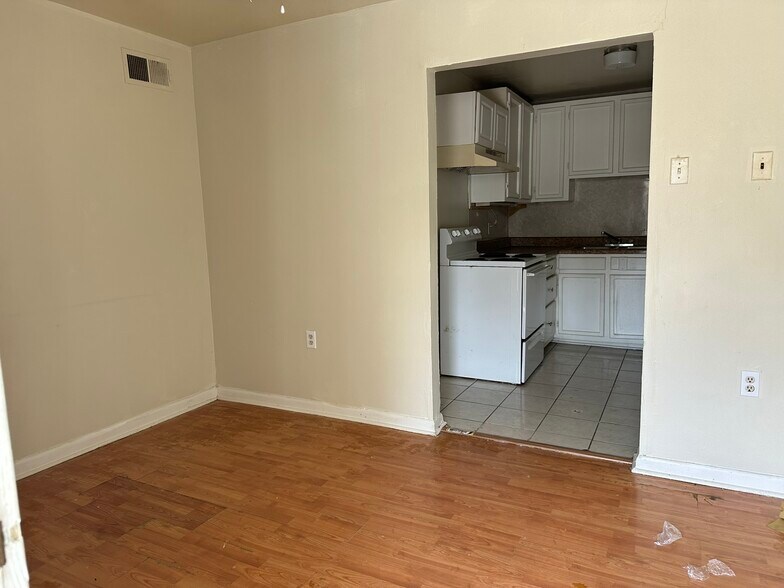More Photos Of 555 E Boyd Dr, Baton Rouge Multifamily For Sale