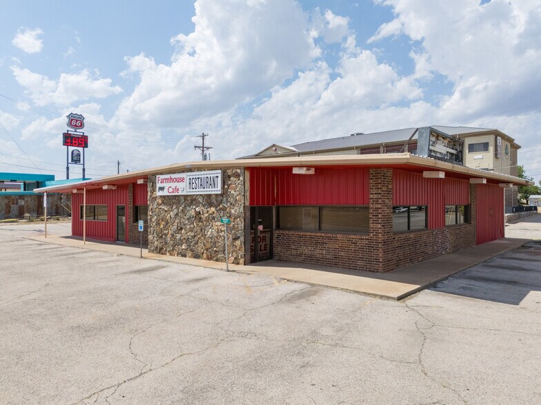 More Photos Of 103 Interstate 40, Shamrock Restaurant For Sale
