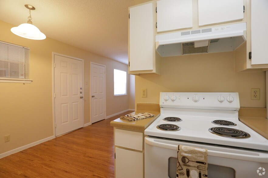 More Photos Of 737 W Mayfield Blvd, San Antonio Apartments For Sale
