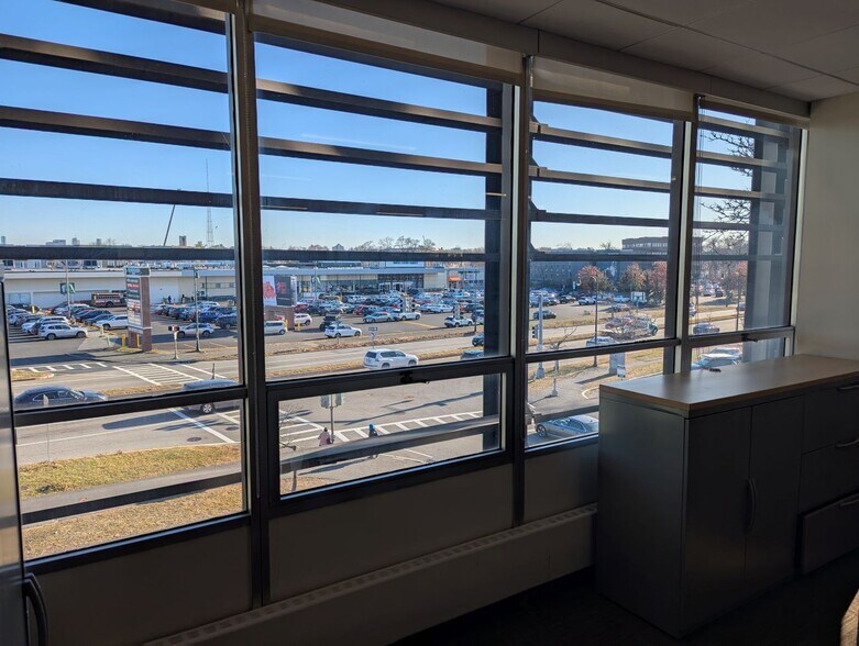 More Photos Of 185 Alewife Brook Pky, Cambridge Office For Lease