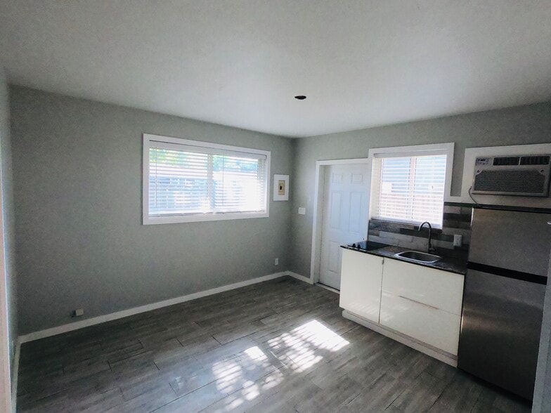 More Photos Of 1100 NE 18th Ct, Fort Lauderdale Apartments For Sale