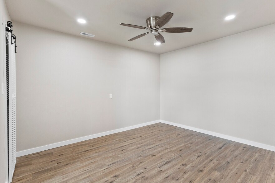 More Photos Of 4704 Judson Rd, Longview Office Residential For Sale