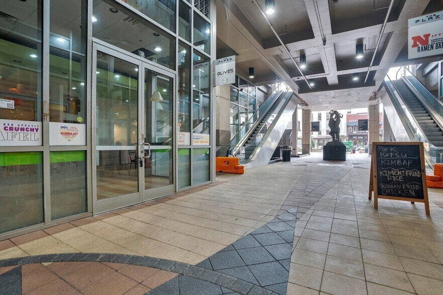 More Photos Of 25 E Church St, Orlando General Retail For Sale