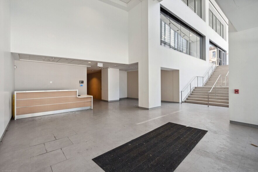More Photos Of 360 N State St, Chicago General Retail For Sale