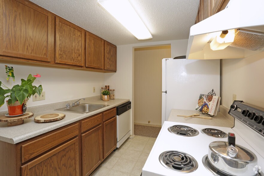 More Photos Of 815 E Grandview Blvd, Erie Apartments For Sale