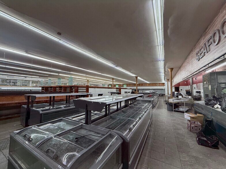 More Photos Of 249-02-249-46 Horace Harding Expy, Little Neck Supermarket For Lease