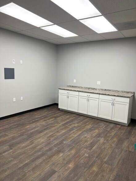 More Photos Of 2100 E 112th Ave, Northglenn Warehouse For Lease