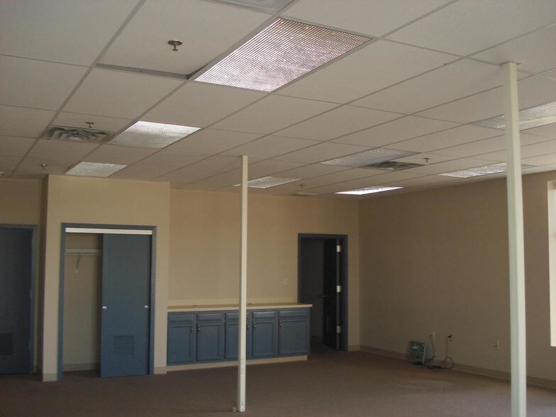 More Photos Of 801 N Salisbury Blvd, Salisbury Unknown For Lease