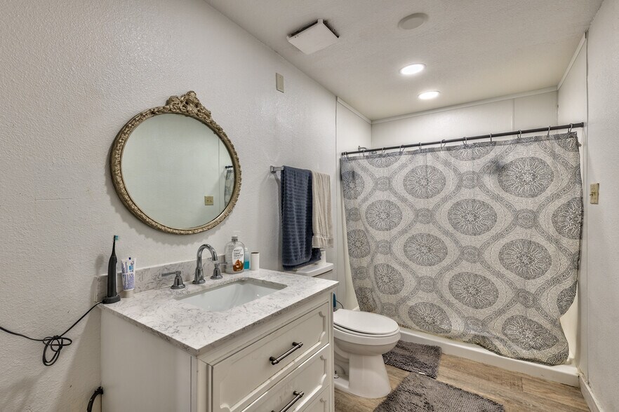 More Photos Of , Las Vegas Office For Sale