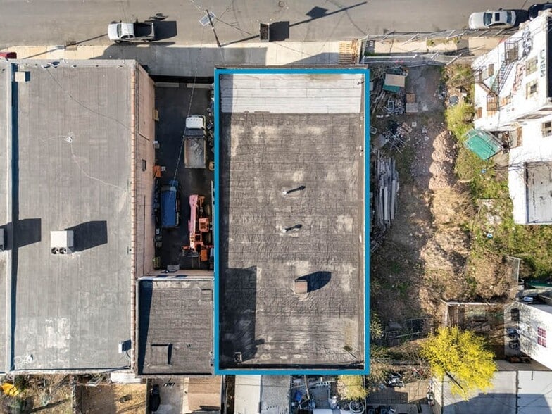 More Photos Of 96 Parkhurst St, Newark Warehouse For Lease