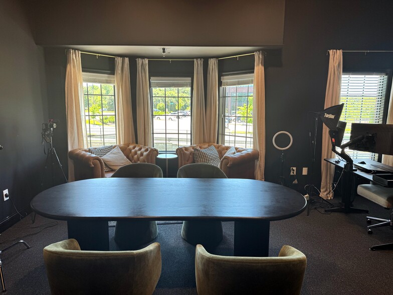 More Photos Of 311 S Royal Oaks Blvd, Franklin Medical For Sale