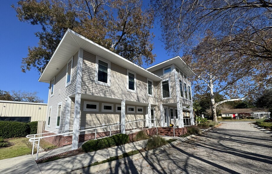 Primary Photo Of 34 Covil Ave, Wilmington Office For Sale