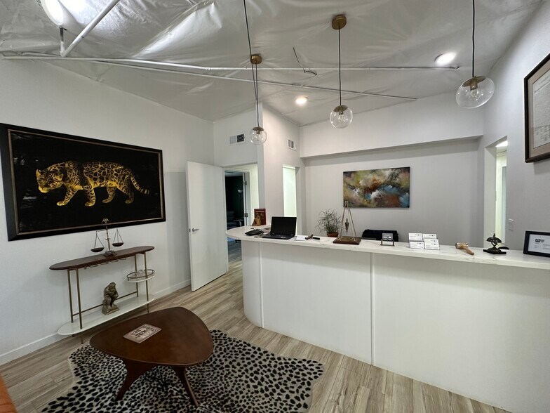 More Photos Of 426 Barcellus Ave, Santa Maria Medical For Lease