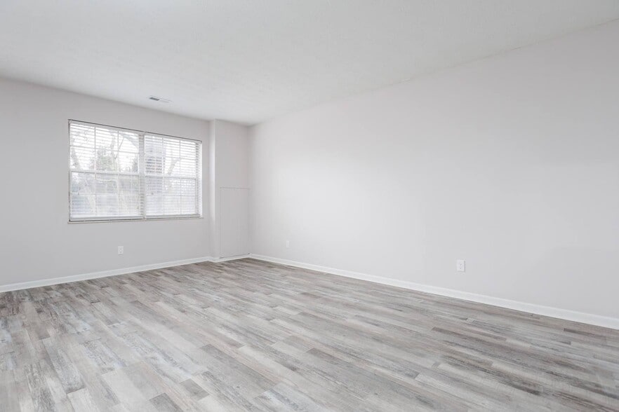 More Photos Of 4577 Olentangy River Rd, Columbus Apartments For Sale