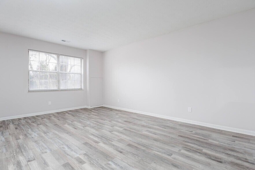 More Photos Of 4577 Olentangy River Rd, Columbus Apartments For Sale