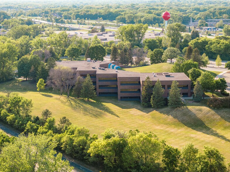 More Photos Of 14615 Lone Oak Rd, Eden Prairie Office For Sale