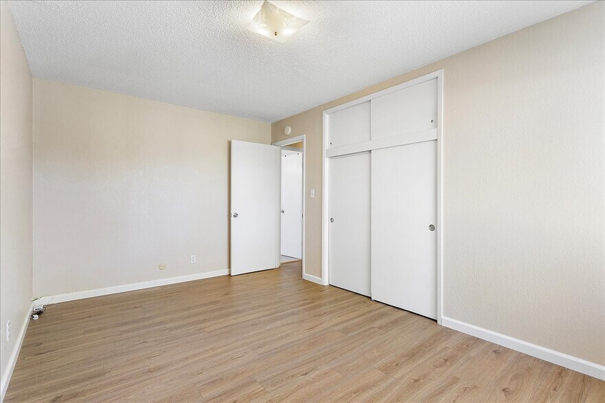 More Photos Of 2435 9th St, Berkeley Apartments For Sale