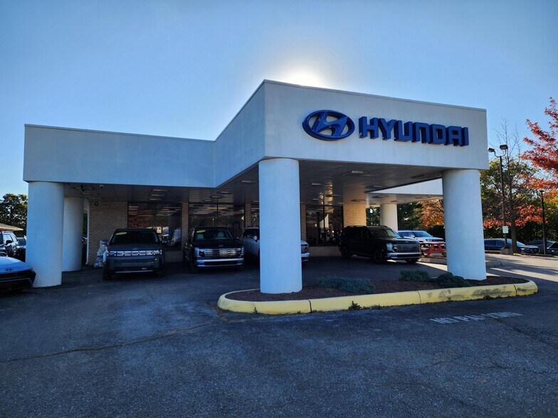 Primary Photo Of 2934 Valley Ave, Winchester Auto Dealership For Lease