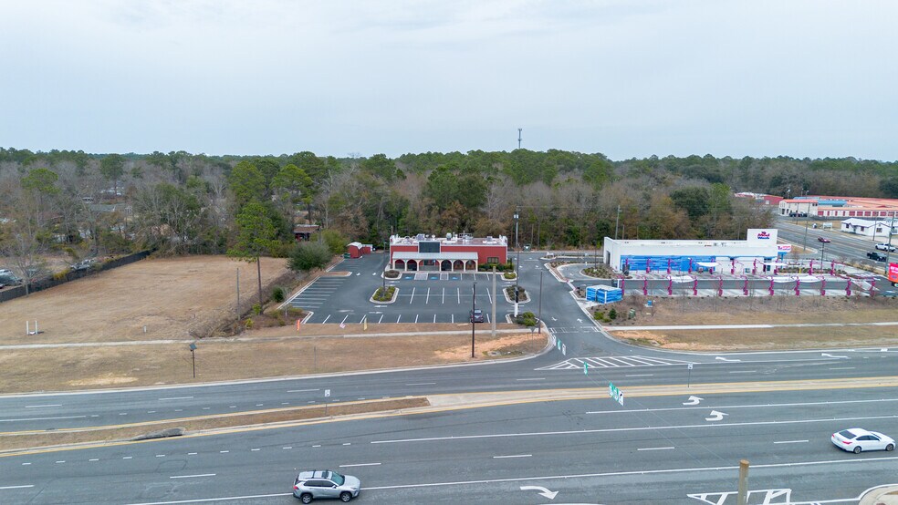 More Photos Of 762 Veterans Pky, Hinesville Restaurant For Sale