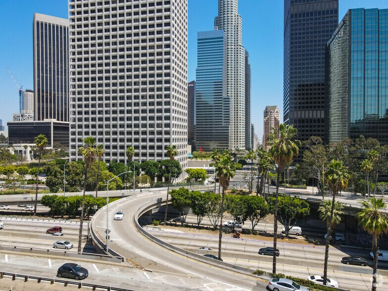 More Photos Of 444 S Flower St, Los Angeles Office For Lease