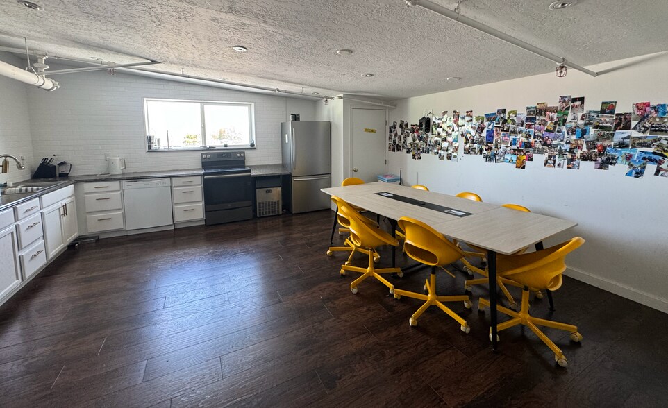 More Photos Of 7095 W 3500 S, Salt Lake City Service For Lease