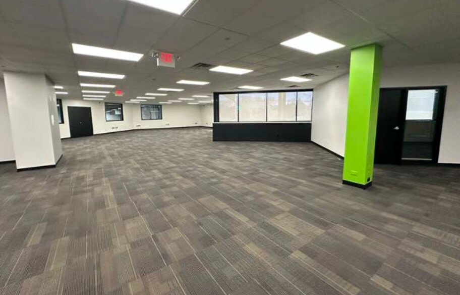 More Photos Of 3550-3560 Symmes Rd, Hamilton Manufacturing For Lease