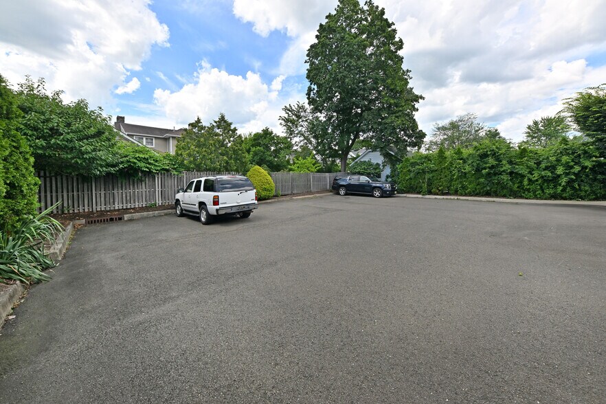 More Photos Of 253 Madison Ave, Wyckoff Storefront Retail Residential For Sale