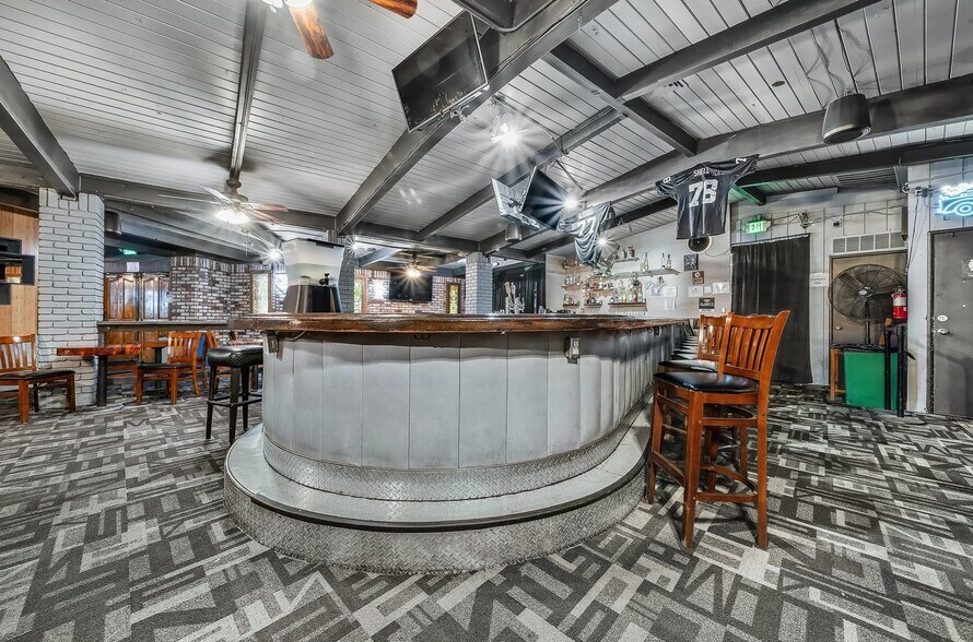 More Photos Of 15028 Hesperian Blvd, San Leandro Freestanding For Sale