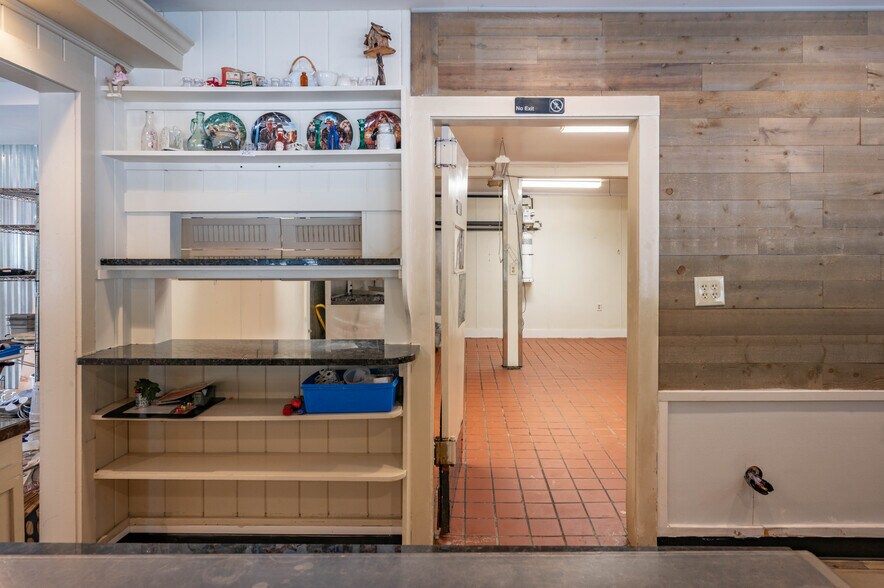 More Photos Of 944 Gibbons Hwy, Wilton Restaurant For Sale