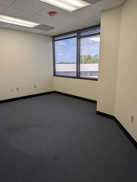 More Photos Of 12000 Biscayne Blvd, Miami Office For Lease