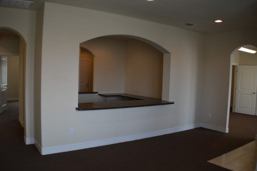 More Photos Of 7021 Kewanee Ave, Lubbock Office For Lease