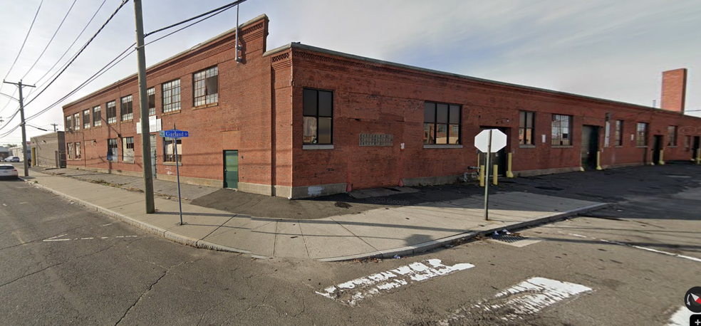 Primary Photo Of 917 Housatonic Ave, Bridgeport Warehouse For Lease