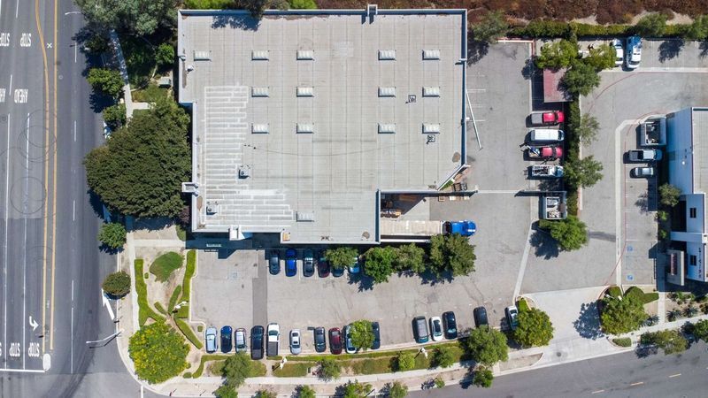 More Photos Of 9201 Charles Smith St, Rancho Cucamonga Warehouse For Lease