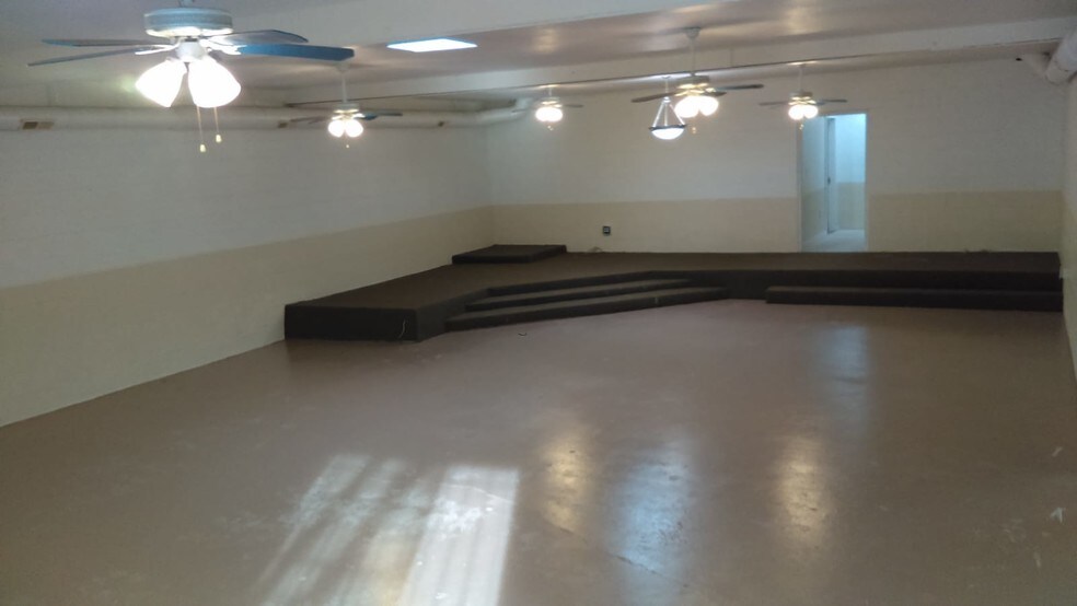 More Photos Of 9614-9616 MacArthur Blvd, Oakland Specialty For Sale