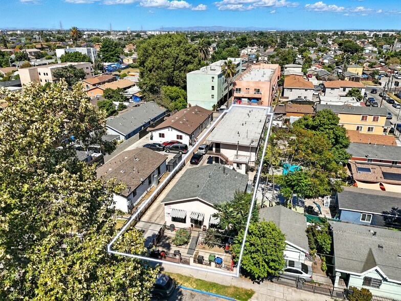 More Photos Of 9526 Firth Blvd, Los Angeles Apartments For Sale