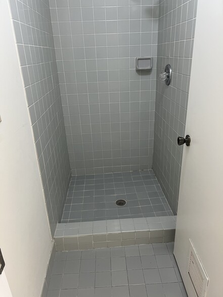 More Photos Of 4503 NW 103rd Ave, Sunrise Light Distribution For Lease