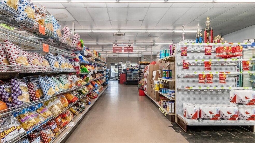 More Photos Of 726 China St, Crooksville General Retail For Sale