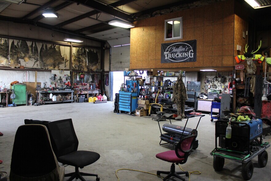 More Photos Of 1401 Black River Industrial Park Rd, Poplar Bluff Flex For Sale