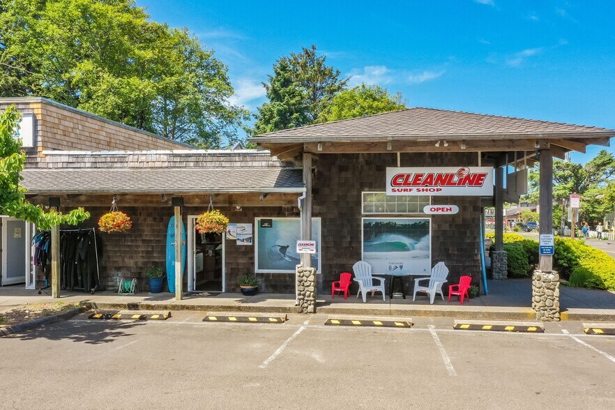 More Photos Of 171 Sunset Blvd, Cannon Beach Storefront Retail Residential For Sale