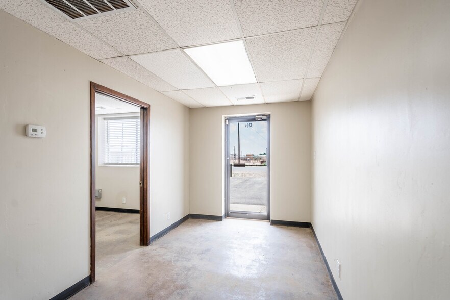 More Photos Of 1304A Dayton Rd, Midland Warehouse For Sale