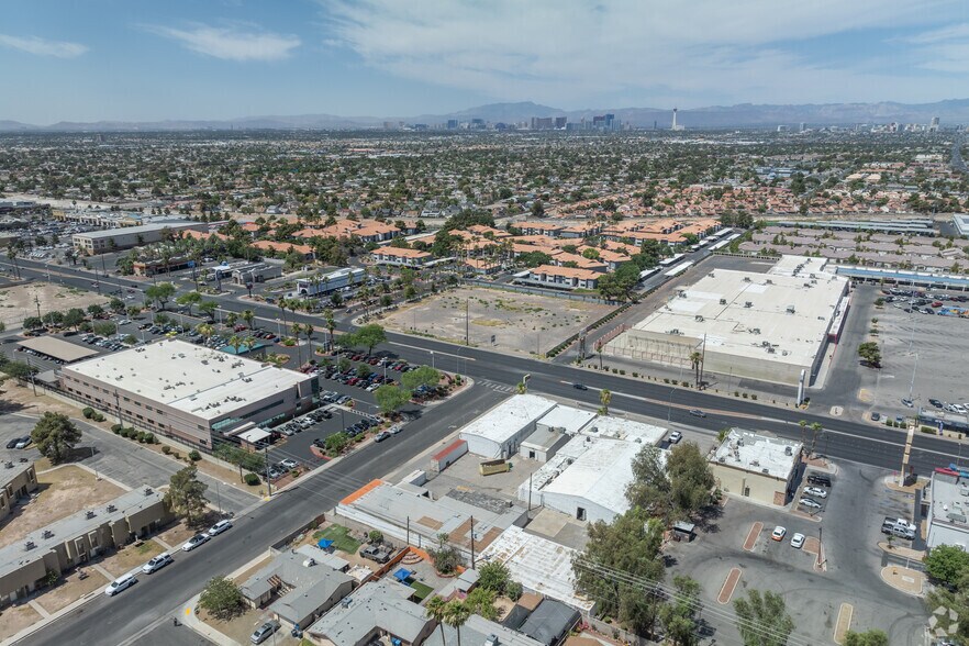 More Photos Of 708 N Nellis Blvd, Las Vegas Freestanding For Sale